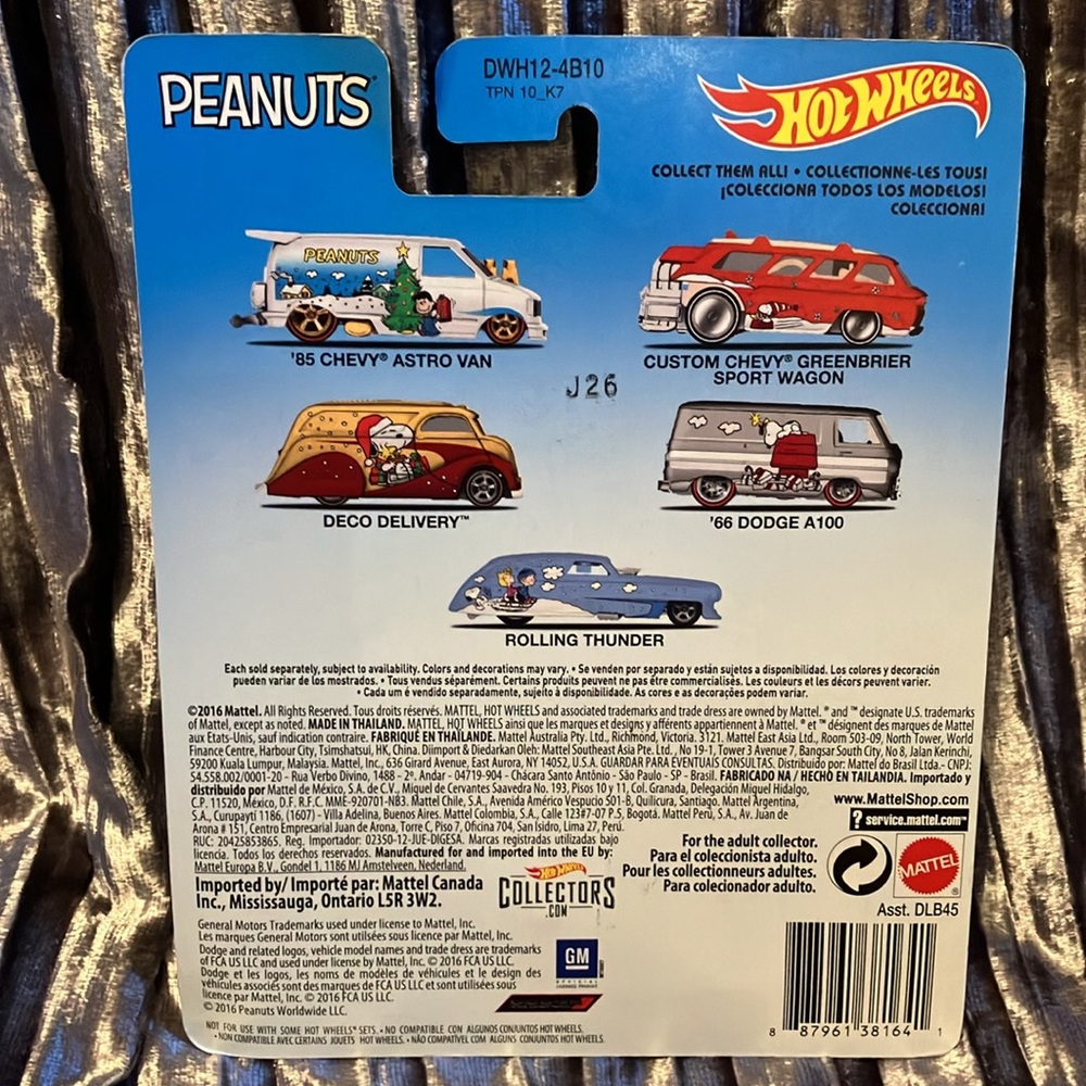 PEANUTS 2016 Real Riders Hot Wheels Cars Set of 2 - Picture 7 of 8